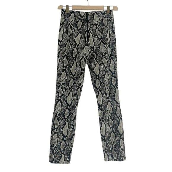 Alice + Olivia Black and White Snake Print Skinny Pants - Picture 6 of 11